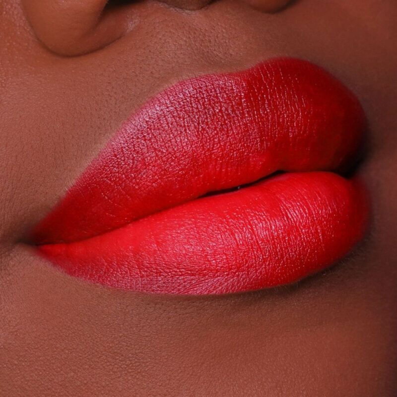 even-lip-pencil-wemakeup-44-milos-mulberry-2