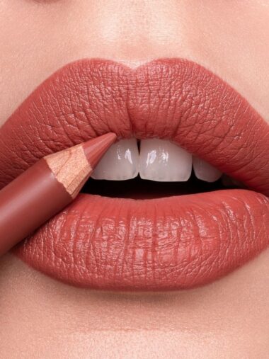 even-lip-pencil-wemakeup-96-umile-1