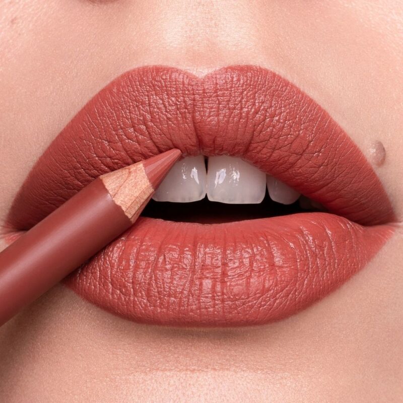 even-lip-pencil-wemakeup-96-umile-1